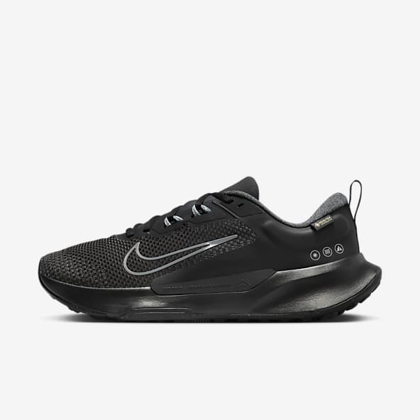 Mens Black Running Shoes. Nike JP